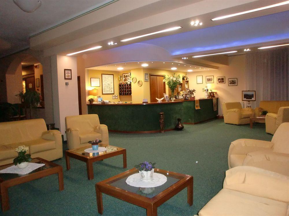 Hotel La Pergola Barga Exterior photo