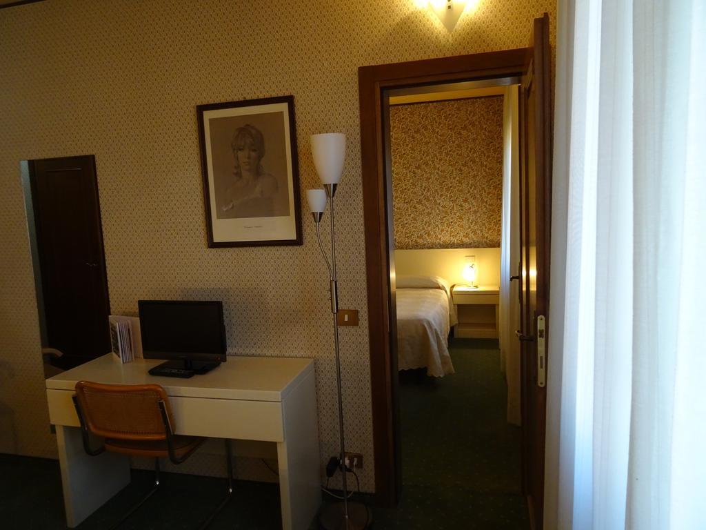 Hotel La Pergola Barga Exterior photo
