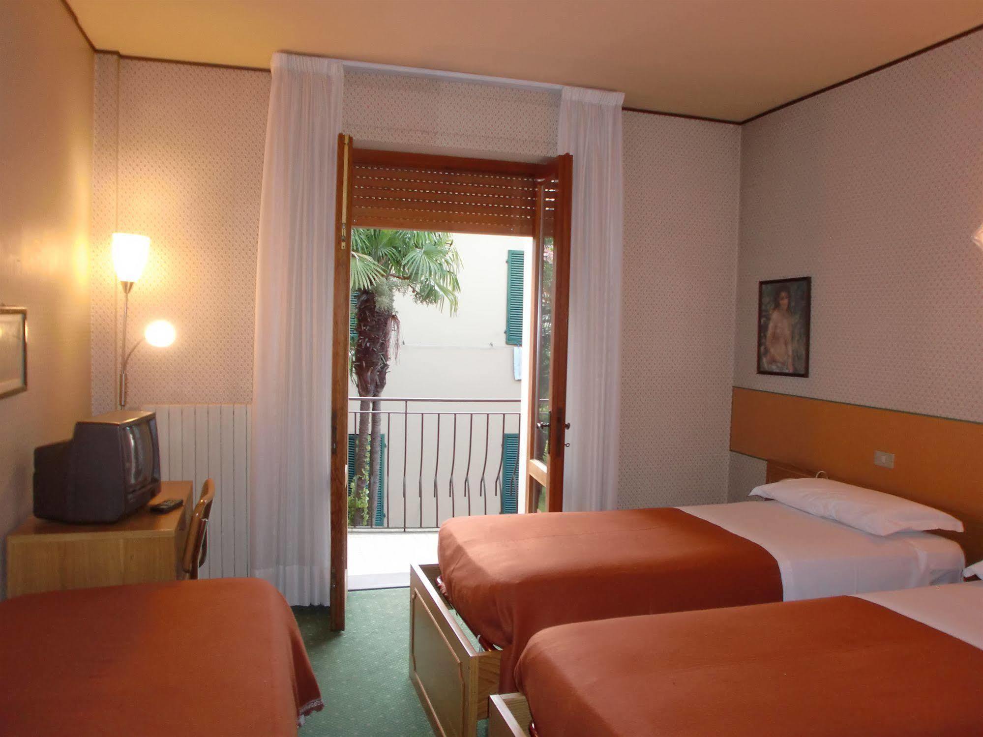 Hotel La Pergola Barga Exterior photo